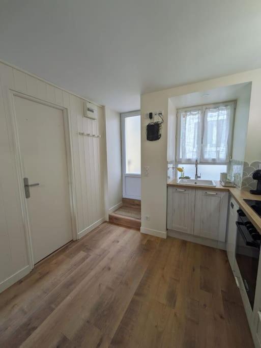 Appartement Avec Jardin Et Acces Mer Grandcamp-Maisy Zewnętrze zdjęcie